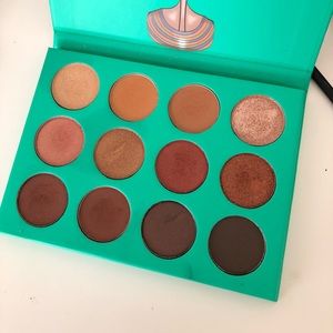 🚨🚨 JUVIAS PLACE NUBIAN PALLET 🚨🚨